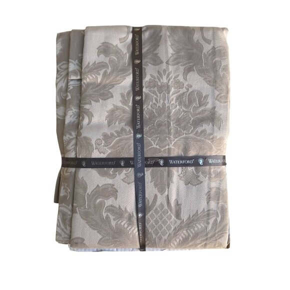 Waterford Damascus Table Linens Oblong Cotton/Poly Blend Tablecloth 70x84 New - Picture 1 of 9
